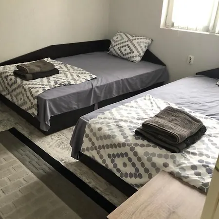 Apartment Centre *